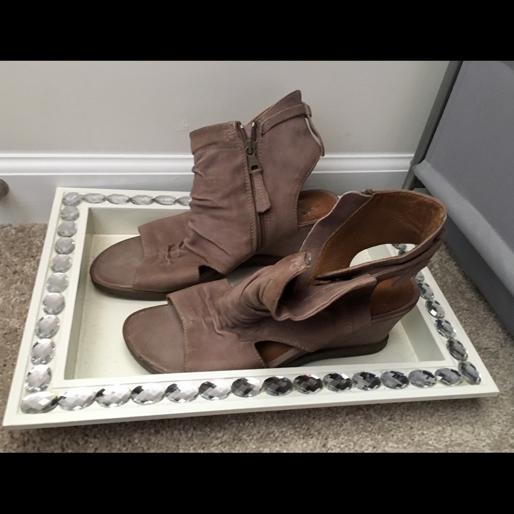 Miz Mooz Becca Leather open toe sandals-New